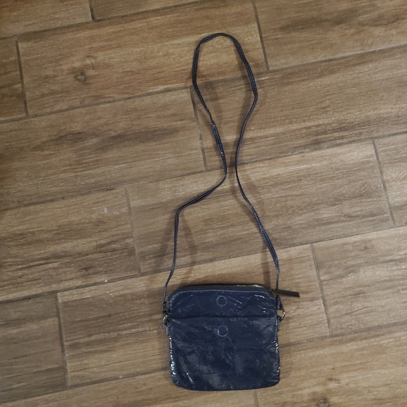 Hobo International Navy Blue Patent Leather Fold Over Shoulder Bag. - Picture 3 of 16